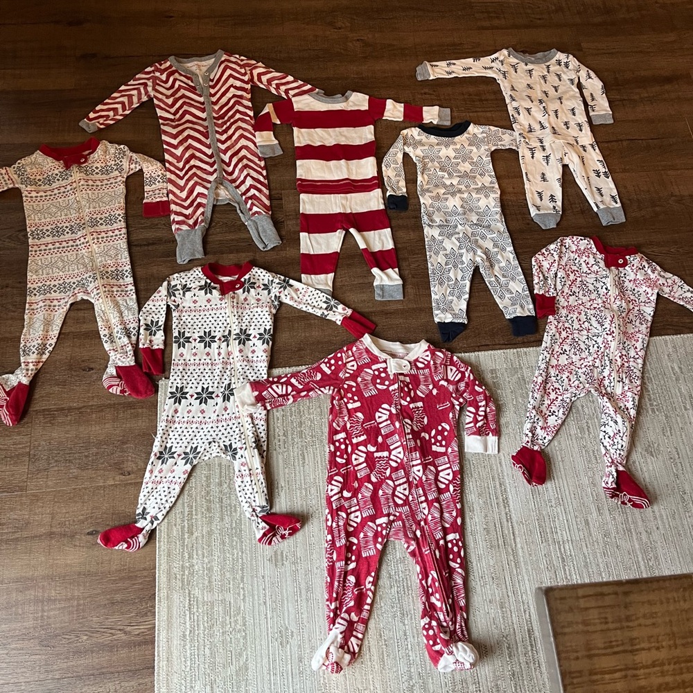 Burt’s Bees Baby Christmas pajamas Bundle 3-6M